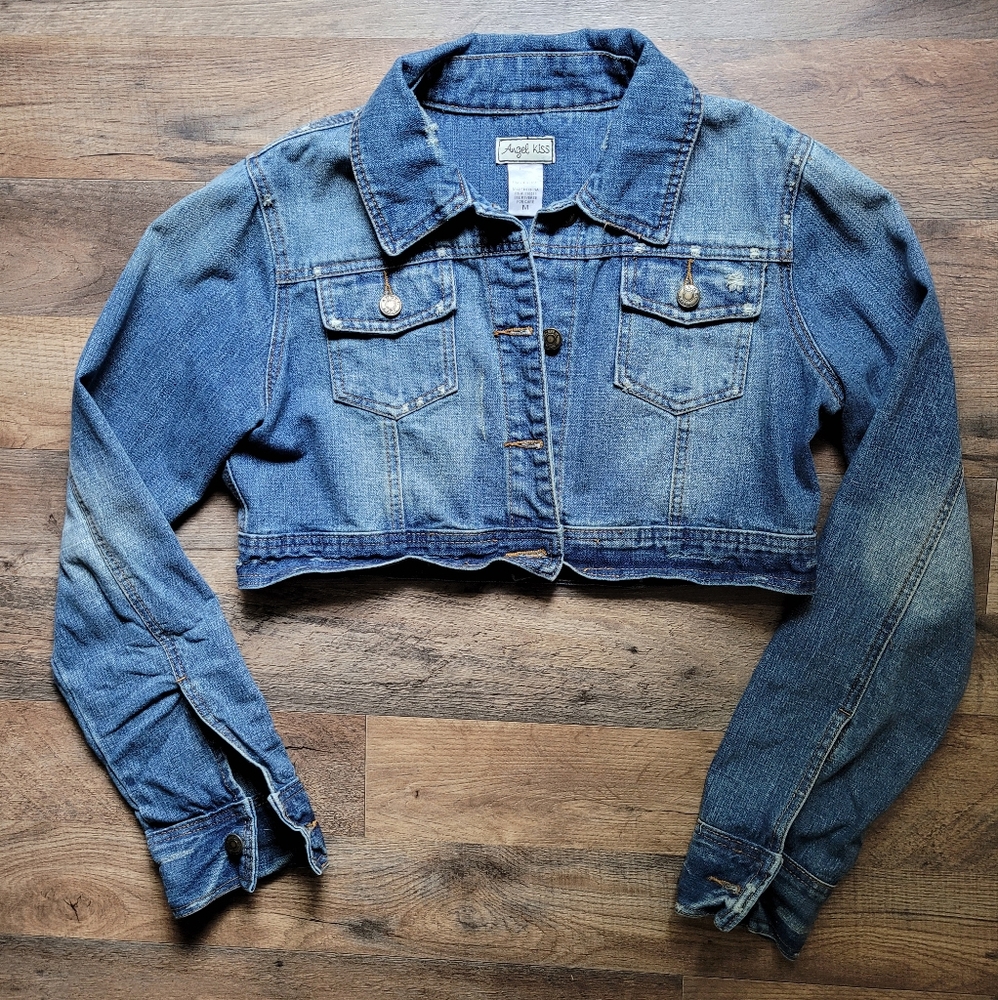 NWOT Angel Kiss Cropped Jean Jacket Size Medium